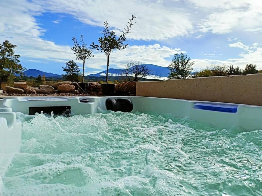 Gite De Charme Avec Jacuzzi Face Au Mont Ventoux Crestet Kültér fotó